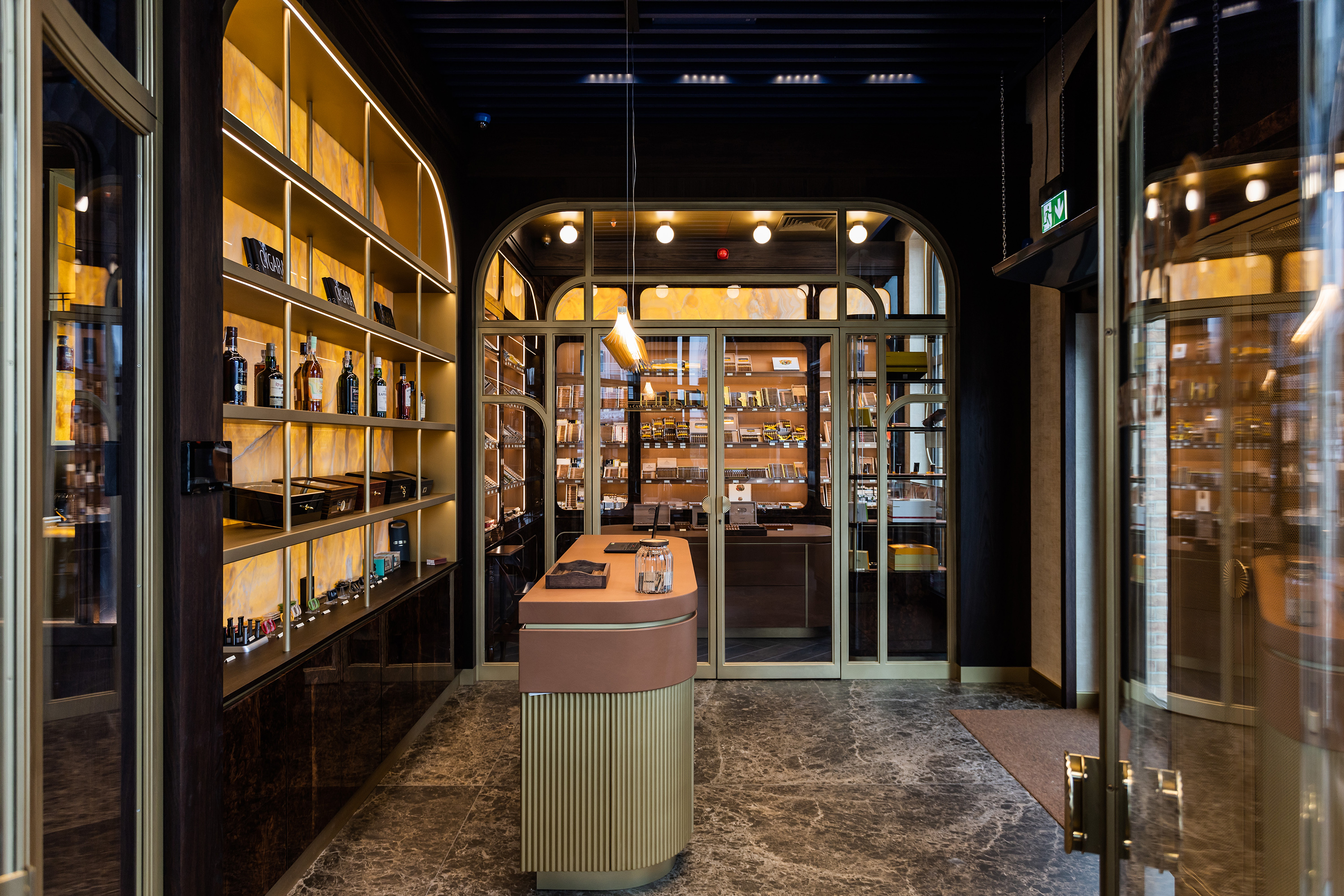 La Casa Del Habano