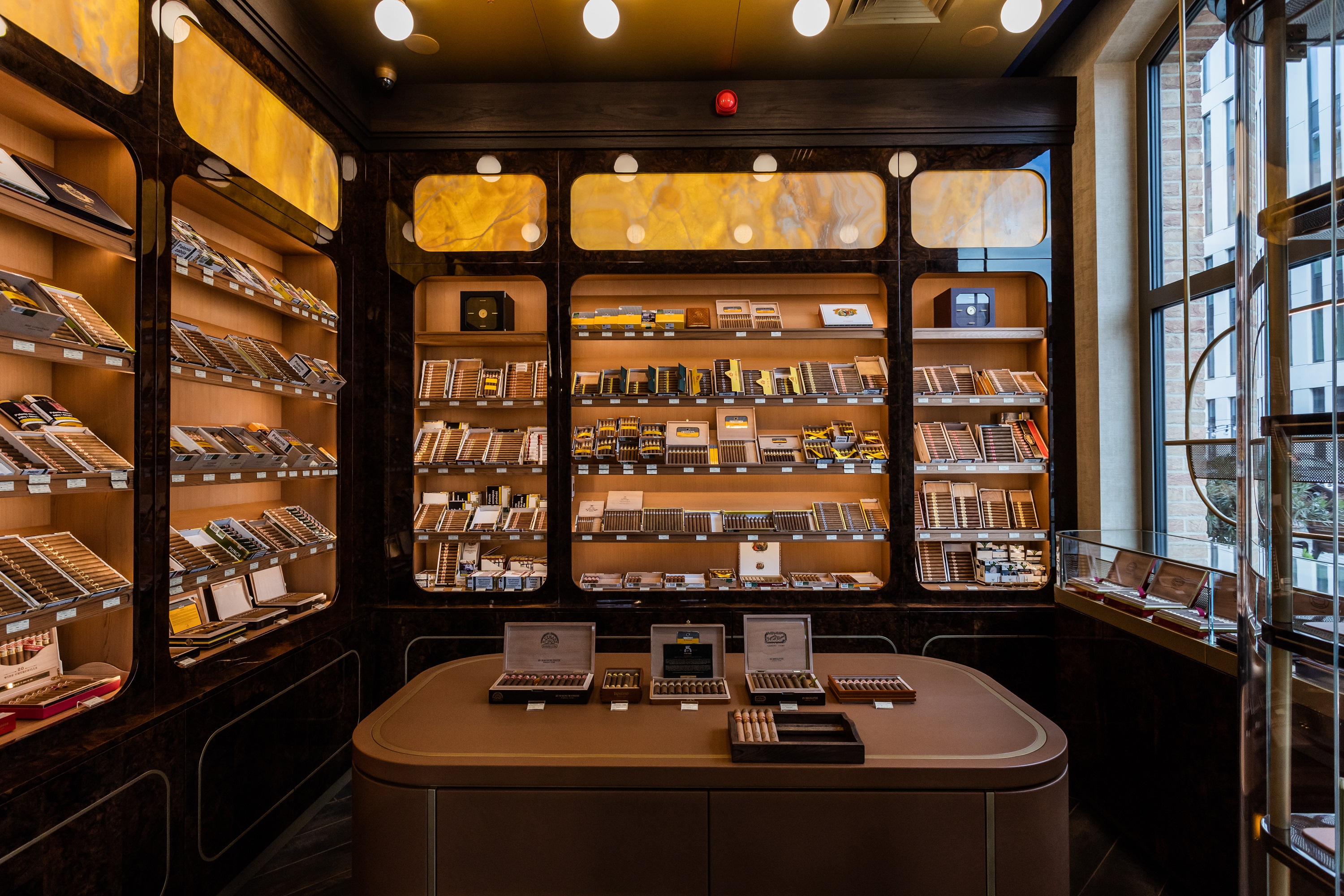 La Casa Del Habano